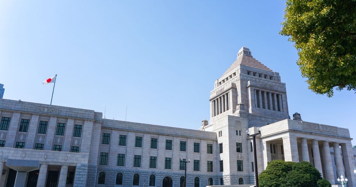 中山七里『総理にされた男』レビュー｜「政治ものって面白い」と思わせてくれた一冊